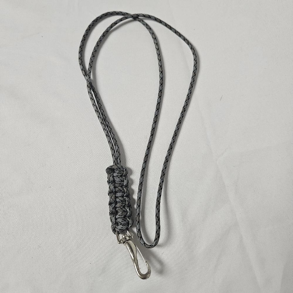 Handmade Paracord Black‎ Gray Lanyard
